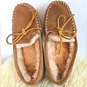 Minnetonka Sheepskin Fur lined Brown Moccasin Leather Shoes Size 6 🌴✌️